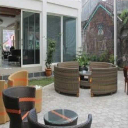 Grand Kalpataru Syariah Hotel Malang Buitenkant foto